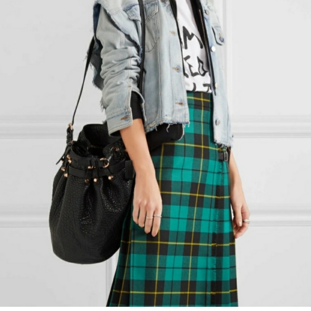 Alexander Wang Black leather crossbody bucket bag with silver hardware - Picture 2 of 9
